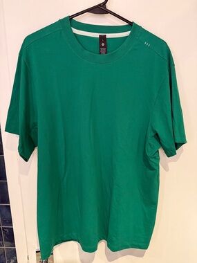 lululemon athletica Men's Emerald Green Crew Tee